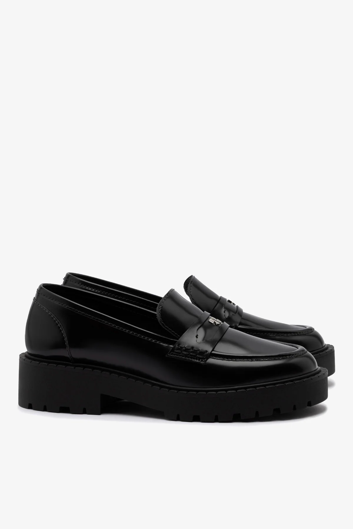 Suki Lugsole Loafer In Black Box Leather - Image 3